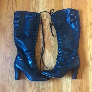 Black Leather Lace Up Heeled Knee Highish Boots With Red Zipper Detailing